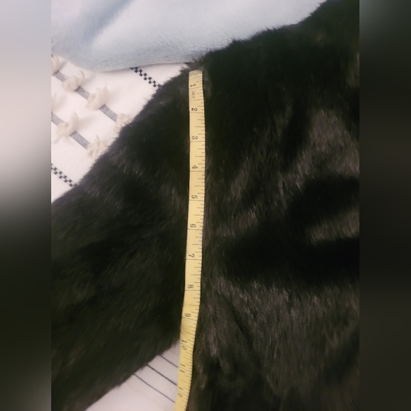 Olivia Black Faux Fur Open Front Winter Lapel Jacket/Coat Size Small - Picture 9 of 11